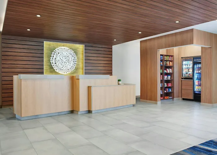 Fairfield By Marriott & Chicago Hotel
