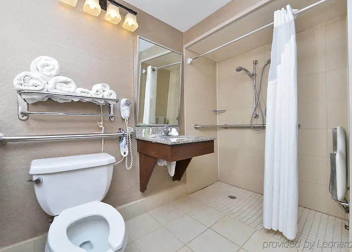 Fairfield By Marriott & Chicago Hotel