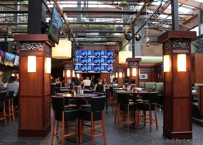Hotel Fairfield By Marriott & Chicago
