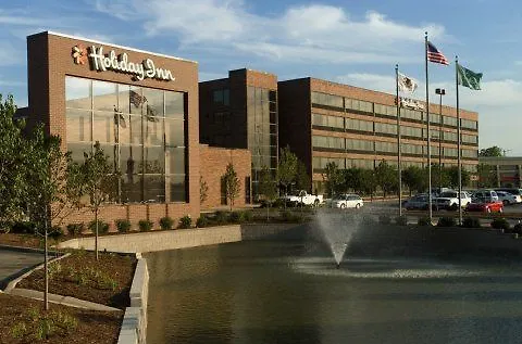 Hotel Fairfield By Marriott & Chicago