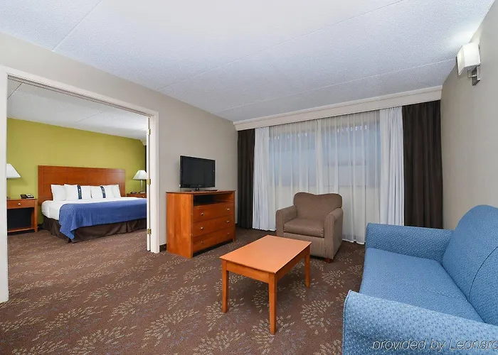Hotel Fairfield By Marriott & Chicago 3*
